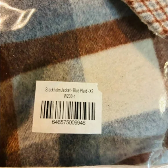 Petite Studio Reversible Wool Jacket - Picture 6 of 6